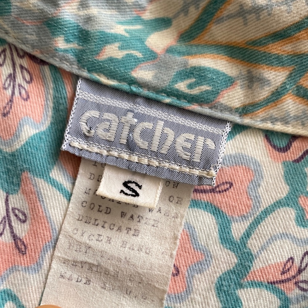 Abstract Patterned Button-Up Shirt - Picture 7 of 8